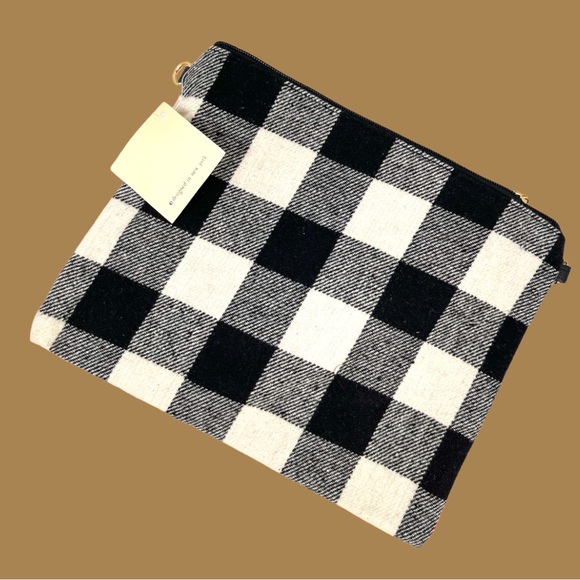 ⬇️💲Buffalo Plaid Black Wristlet/ Crossbody - Picture 3 of 6